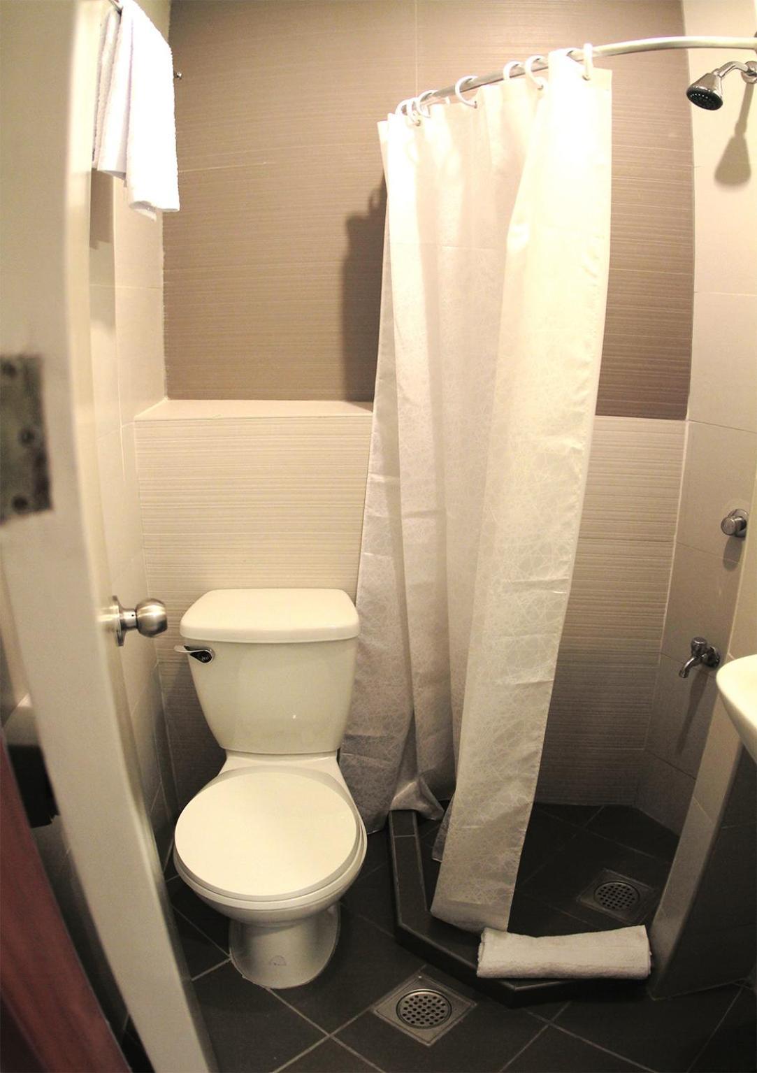 The Center Suites Cebu Δωμάτιο φωτογραφία