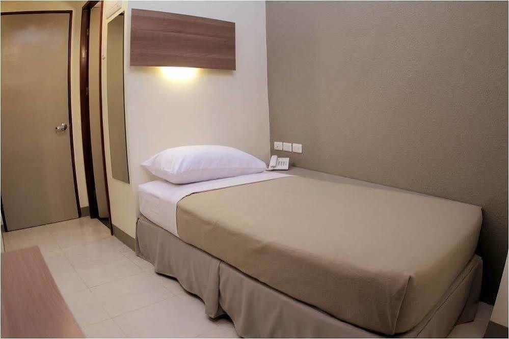 The Center Suites Cebu Εξωτερικό φωτογραφία