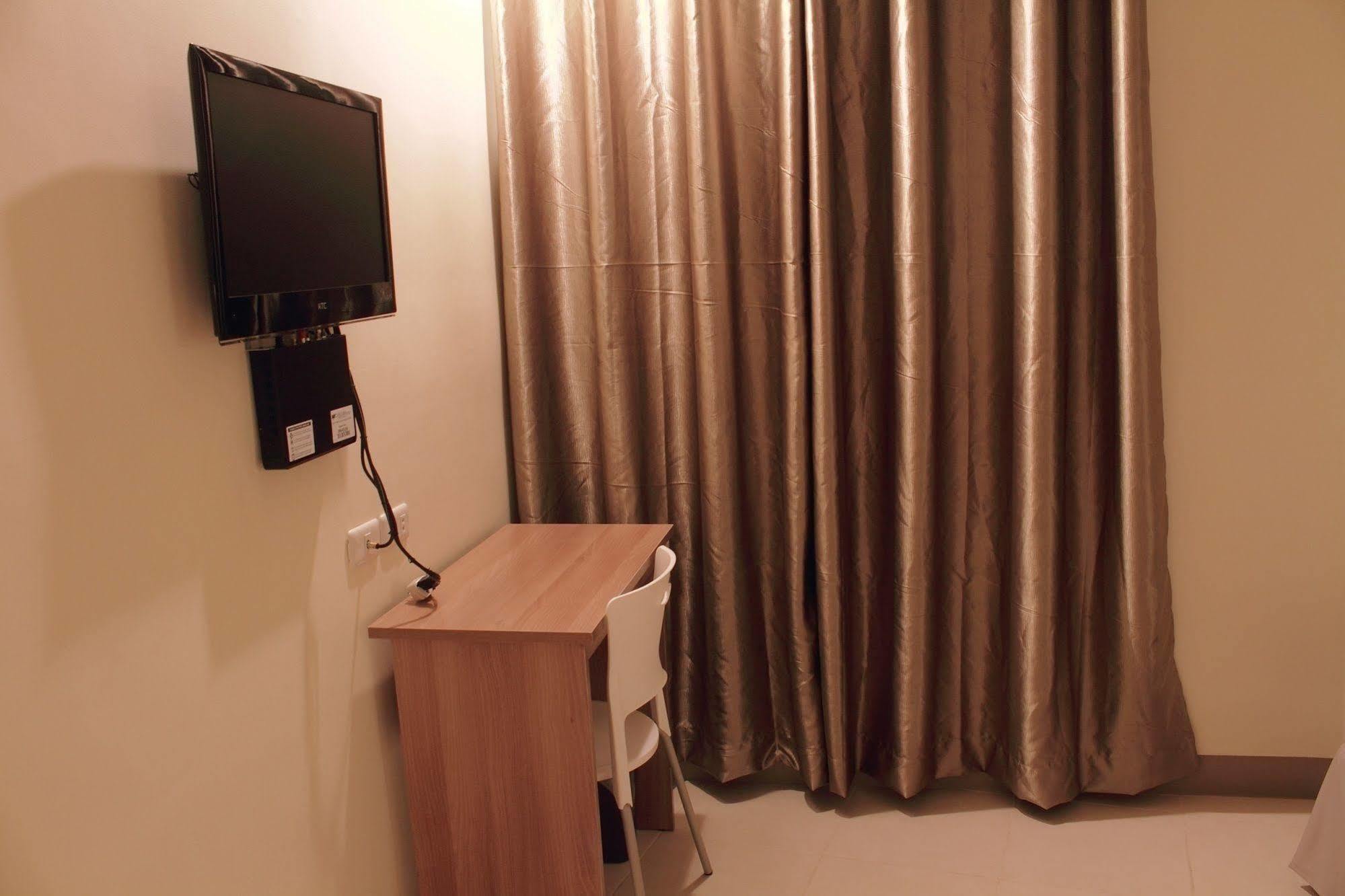 The Center Suites Cebu Εξωτερικό φωτογραφία