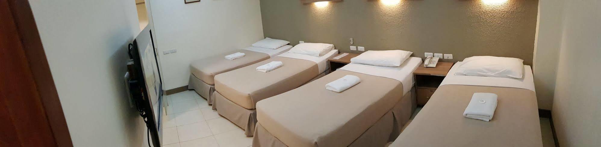 The Center Suites Cebu Εξωτερικό φωτογραφία