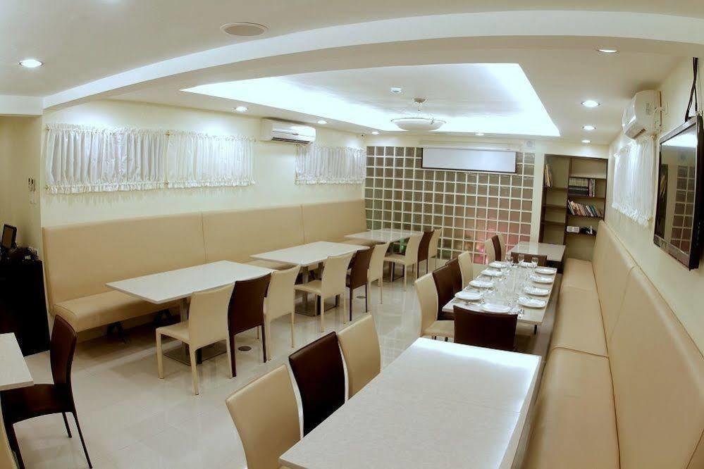 The Center Suites Cebu Εξωτερικό φωτογραφία