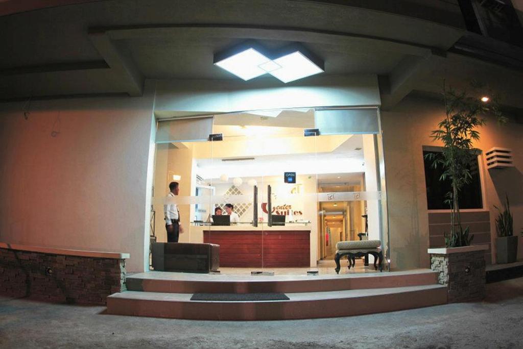 The Center Suites Cebu Εξωτερικό φωτογραφία